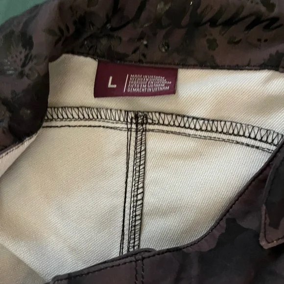 Troy Lee Designs Floral Women's Shorts Size Large - Picture 3 of 11